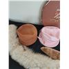 Image 2 : 3 Ladies Hats and 2 fur collars