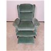 Image 2 : Green upholstered reclining arm chair