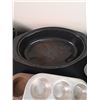 Image 6 : Assorted cook and baking ware