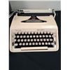 Image 3 : Remington manual typewriter