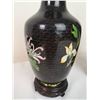 Image 2 : Two vases
