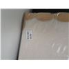 Image 2 : Assorted table linens and decor