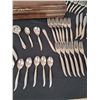 Image 4 : 1847 Rogers Bros. Cutlery with Cutlery Chest