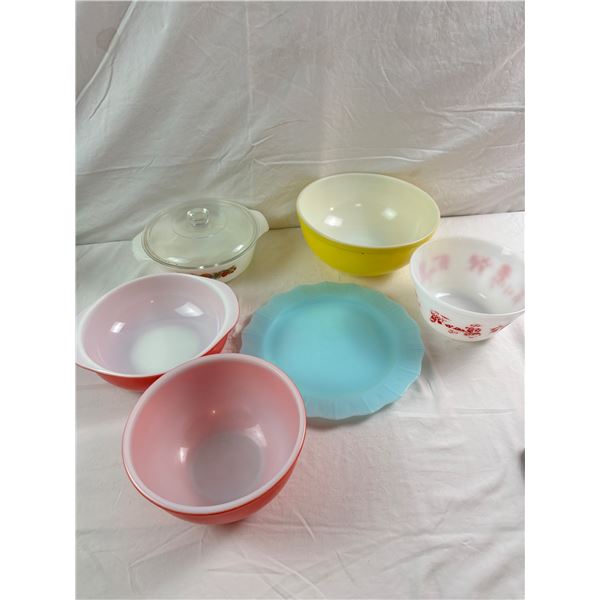 Vintage Pyrex and Fire King