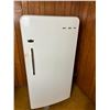 Image 1 : Vintage Roy Refrigerator