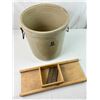 Image 1 : Medalta Crock