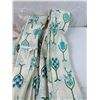 Image 3 : Curtains