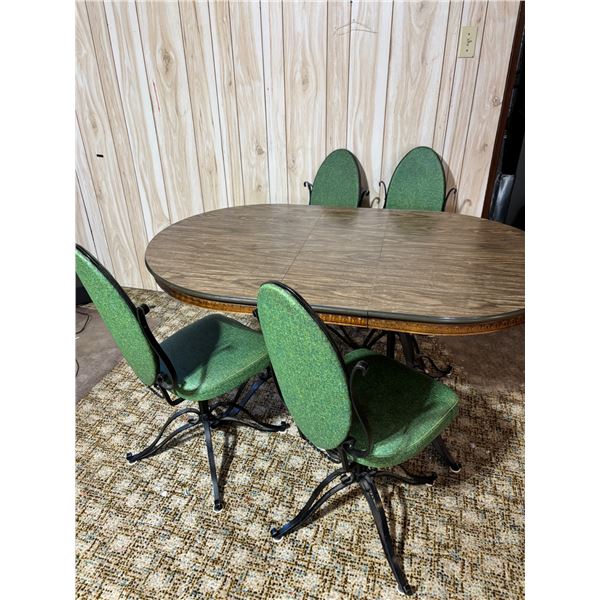Dining Table and 4 Vintage "FDY" Chairs