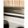 Image 2 : Frigidaire Stove