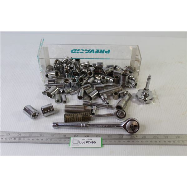 Partial Socket Set in Plexi Glass Container