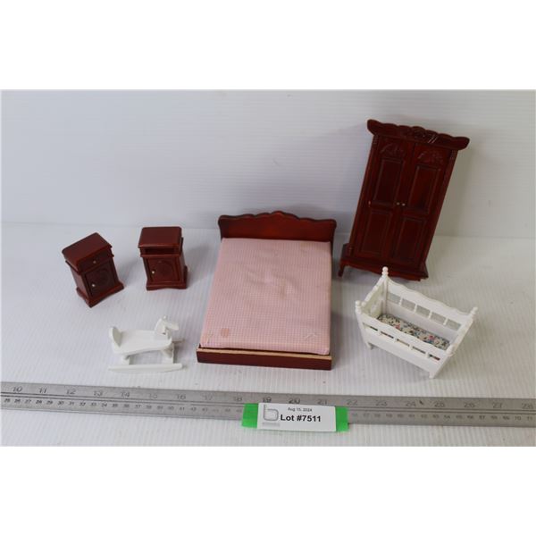 Doll House Wooden Bedroom Set w/Crib & Rocking Horse (wardrobe is missing legs)