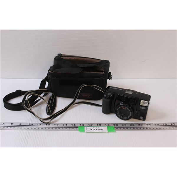 Minolta Freedom Zoom 90 Camera - in case, as is