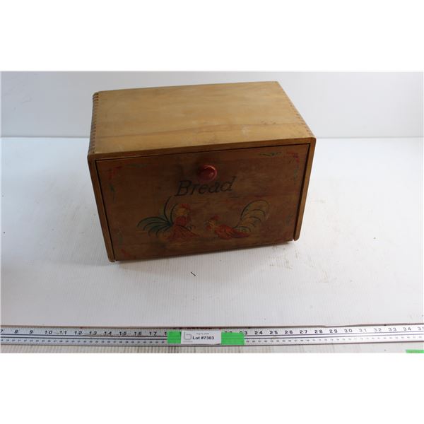 Wooden Bread Box 15'' x 10'' and Salt & Pepper Shakers