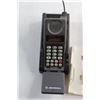 Image 5 : (1) Motorola Flip Phone (3) Landline Phones - As Is