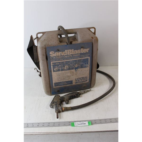 Sandblaster 2 1/2 Gallon Capacity Hopper