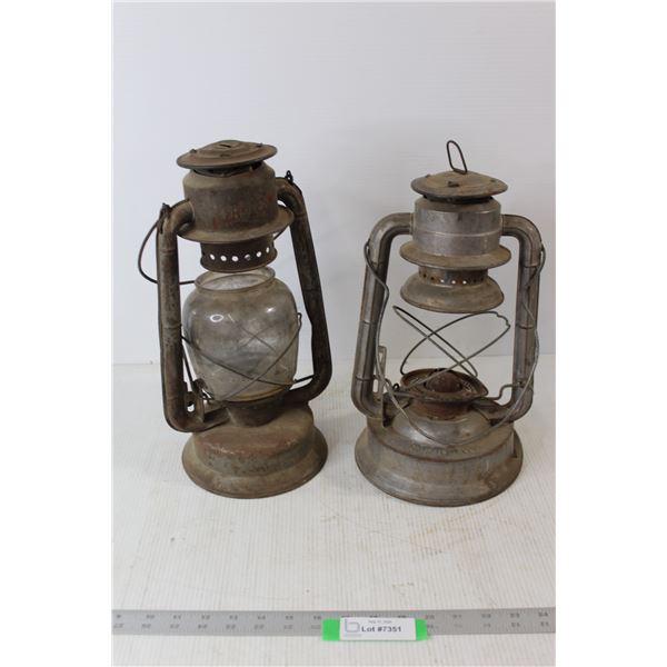 (2) Beacon Vintage Lamps