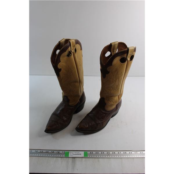 Mens Cowboy Boots - Size 11, Some Damage