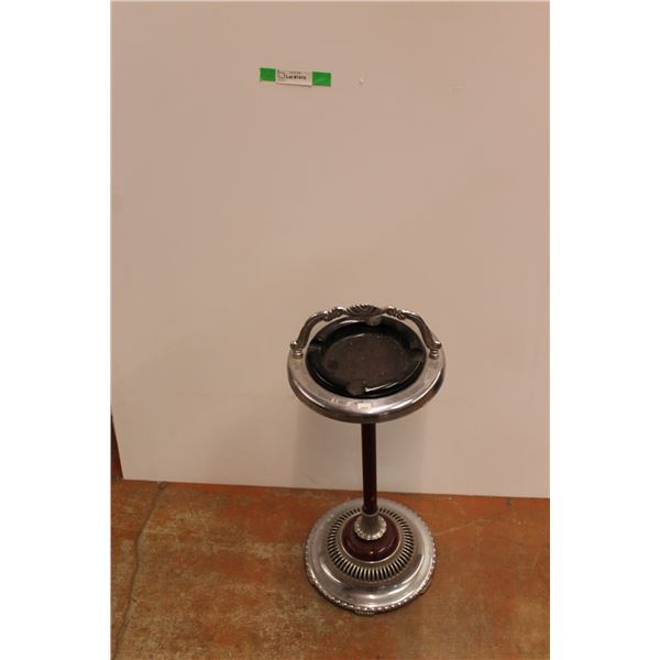 *Vintage Ashtray Stand - With Insert