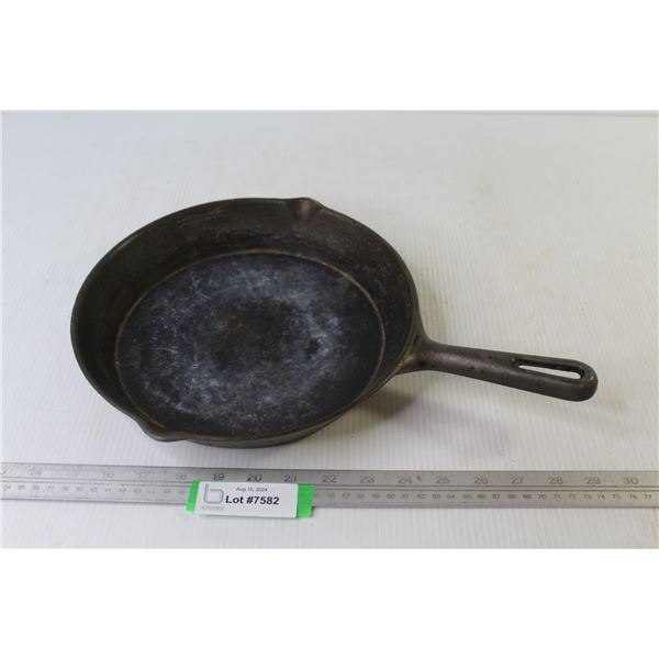 10 1/2" Cast Iron Frying Pan