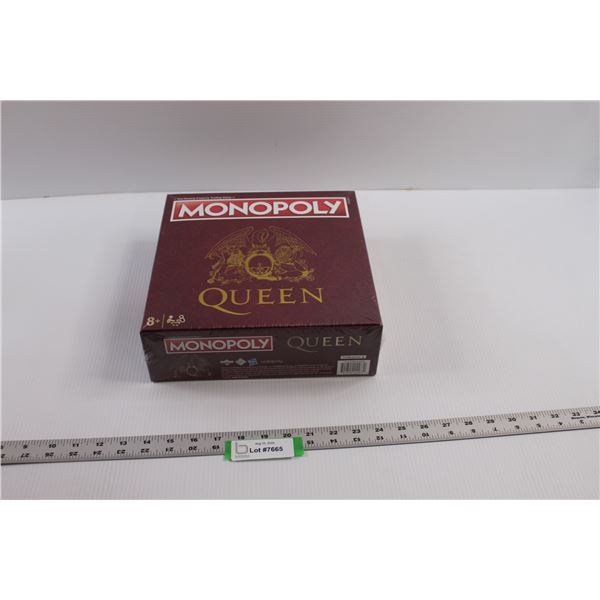 Monopoly "Queen" Edition Board Game - NIB