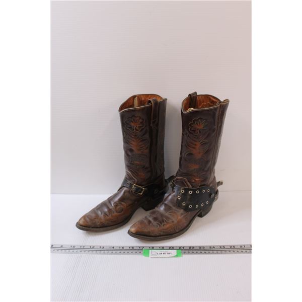 Cowboy Boots w/ Spurs - Women's Size 9.5 Standard Width - (Boot Hoops Damaged at top)
