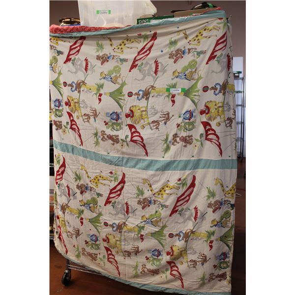 Vintage Homemade Quilt - Approx Size Double