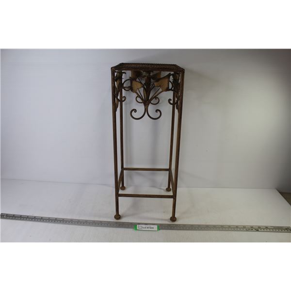 Metal Plant Stand (19 3/4" h x 8" x 8")