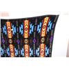 Image 2 : Indigenous Themed Plush Blanket (84" x 72")