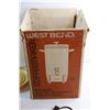 Image 6 : Westbend Automatic Coffeemaker 12 to 30 Cups - Untested , As Is