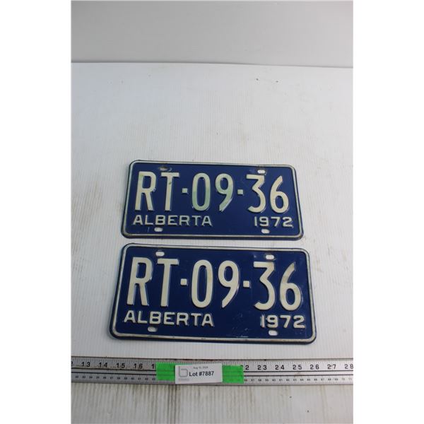 Pair of 1972 Alberta Licence Plates Set