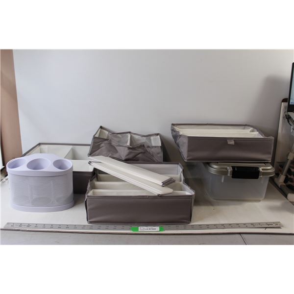 Cloth Foldable Containers/Shelves, Polder Style Station Hair and Beauty Organizer, Plastic Tub, Plas