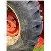 Image 4 : 1964 Case 930 Comfort King w/ Case Loader - Diesel - 18.4 x 34 Tires Great Condition