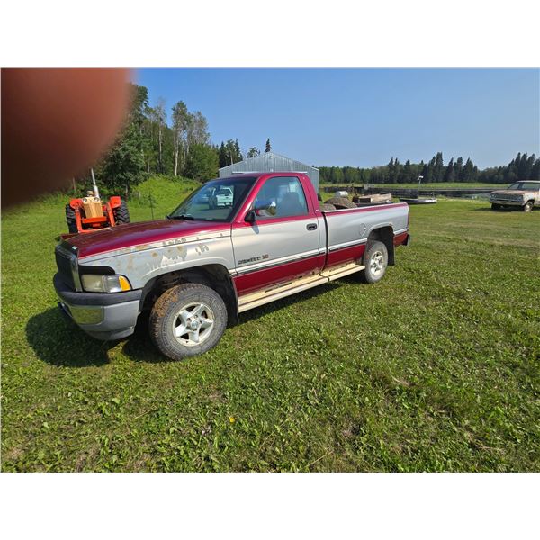 1996 Dodge Ram 1500 V8 Magnum 4x4 SLT - 272,356Kms -  Auto- Regular Cab w/ 4 Extra Tires