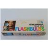 Image 3 : Sylvania Blue Dot Camera Flash Bulbs in Box