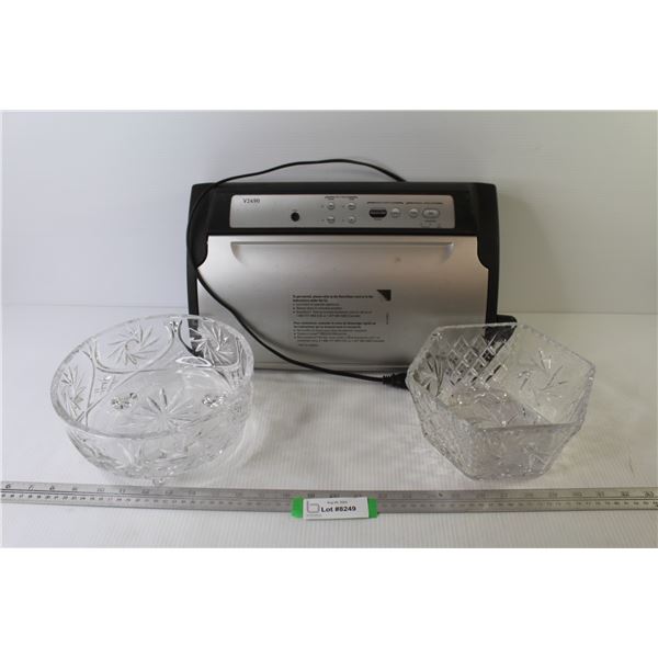 Food Saver - Food Sealer - (2) Pinwheel Crystal Bowls