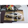 Image 6 : (10+) Assorted Brochures - Audi, Acura and Toyota