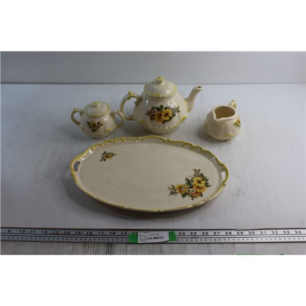 (4) pc Sunflower Tea Set
