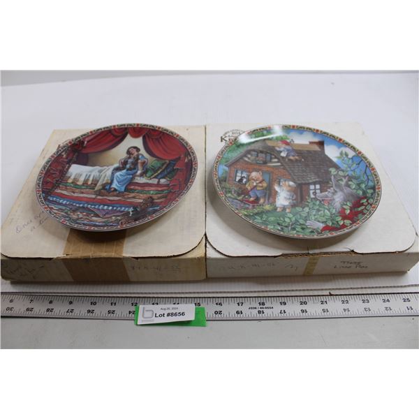 (2) Decorative Plates