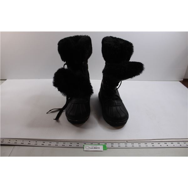 Winter Boots - Size 9