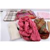 Image 2 : (8) Scarves