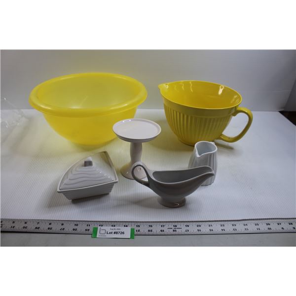 Assorted Kitchenware