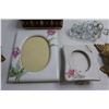 Image 3 : (2) Flower Picture Frames, (2) Candleholders, Misc.