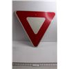 Image 1 : Yield Sign - 27 1/2" x 23 1/2"