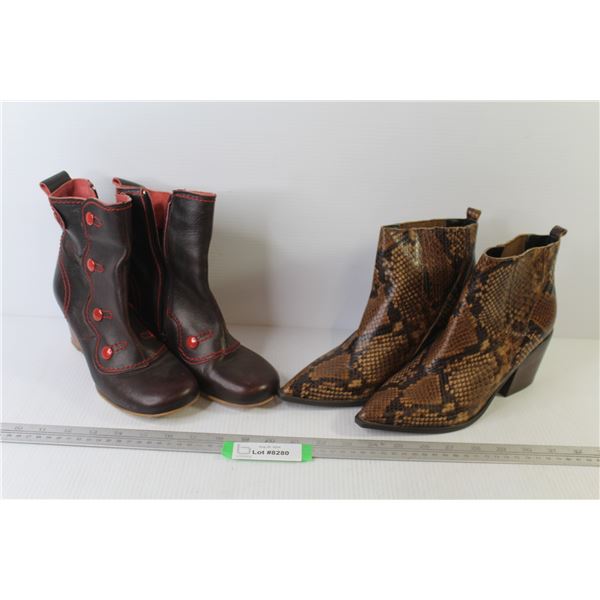 (2) Pair of Ladies Shoes (Size 7.5)