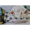 Image 3 : Assorted Sheets & Pillow Cases