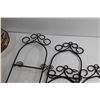 Image 5 : (3) Wired Racks and (4) Decorative Plates