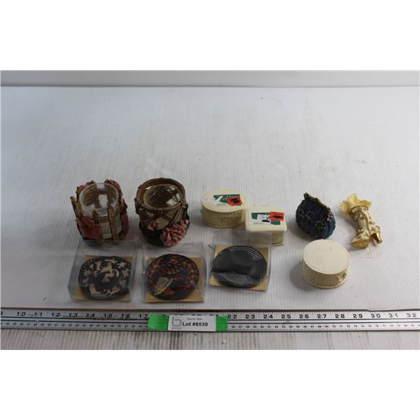 (10) Assorted Ceramic Decorations