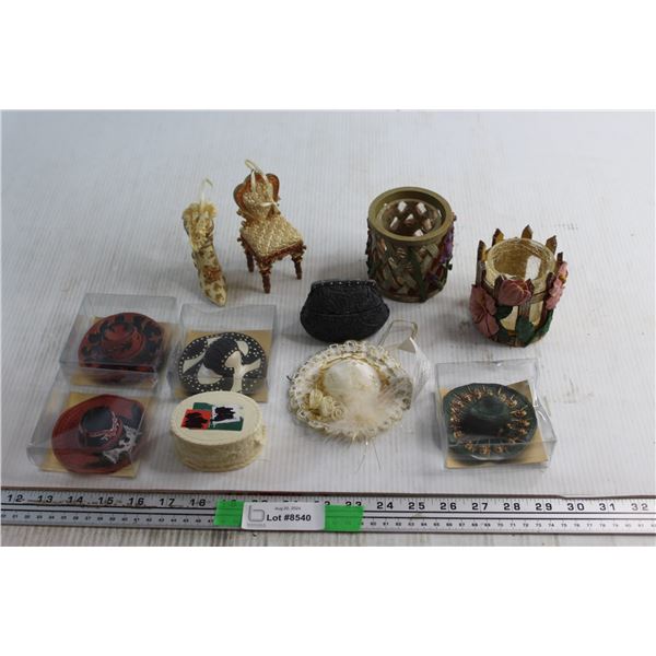 (11) Assorted Ceramic Decorations