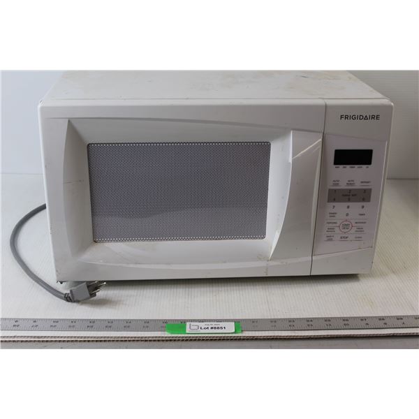 Frigidaire Microwave - Tested Works