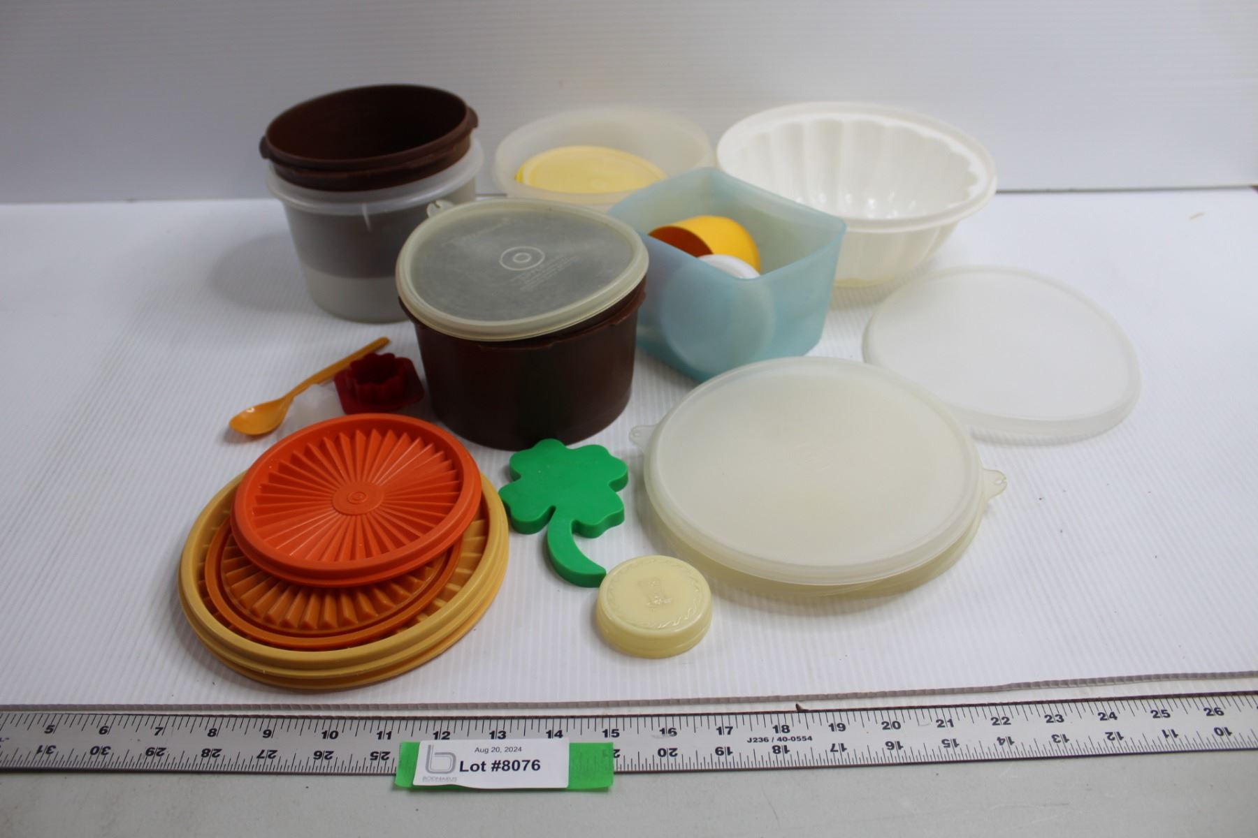 Assorted Bowls, Buckets, and Lids - Tupperware - Bodnarus Auctioneering